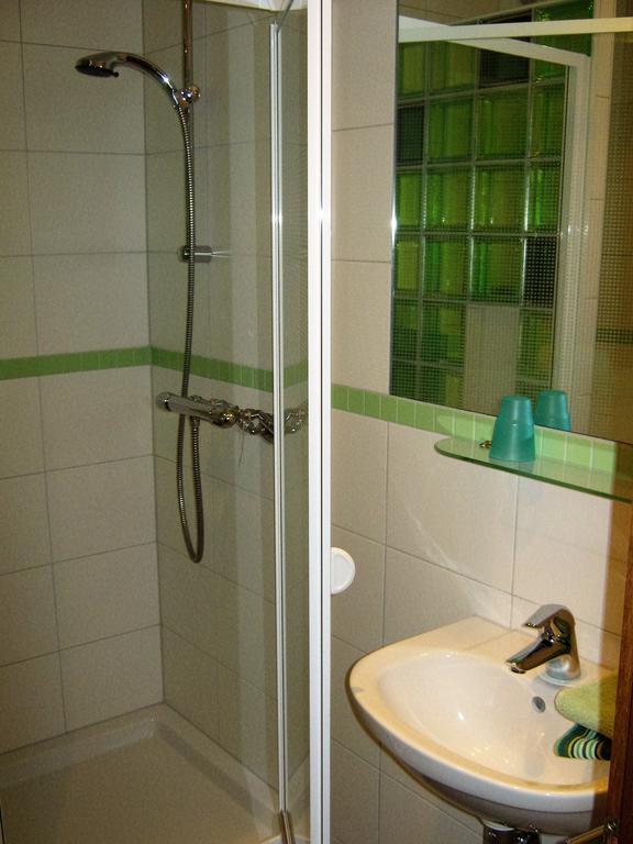 Gaestehaus Schneider Brauneberg Exteriör bild
