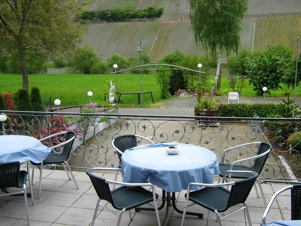 Gaestehaus Schneider Brauneberg Exteriör bild