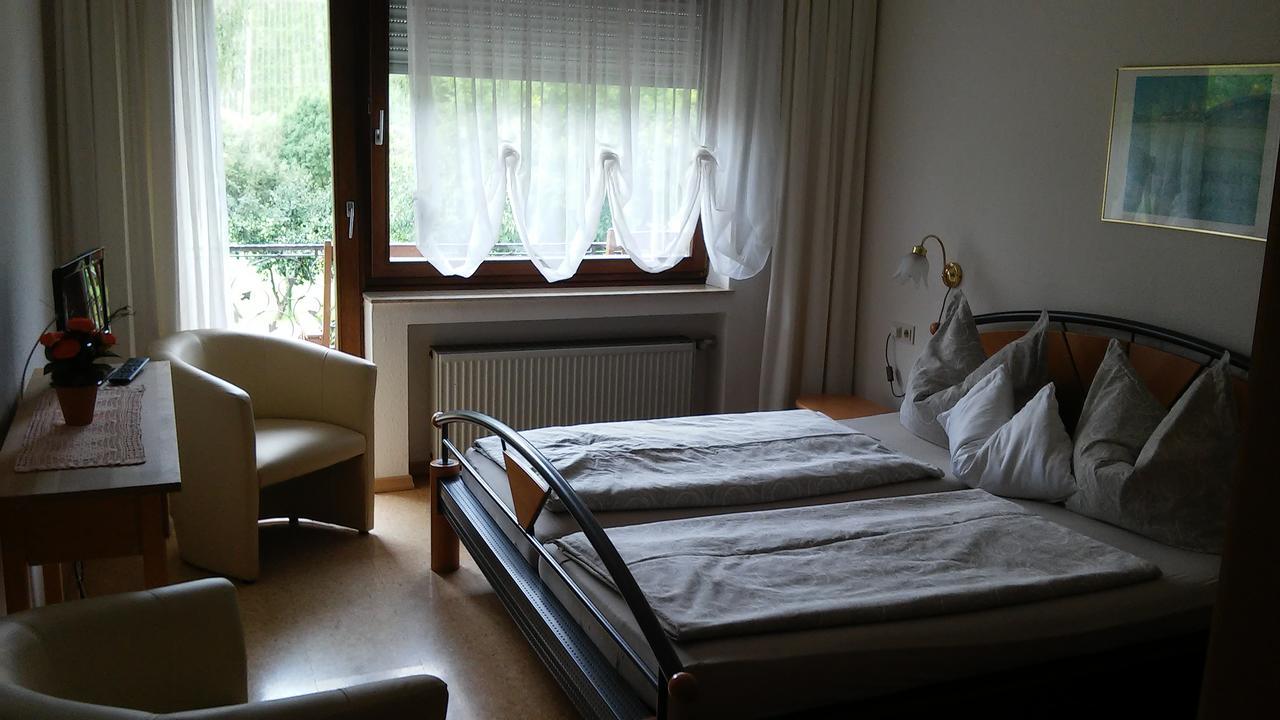 Gaestehaus Schneider Brauneberg Exteriör bild